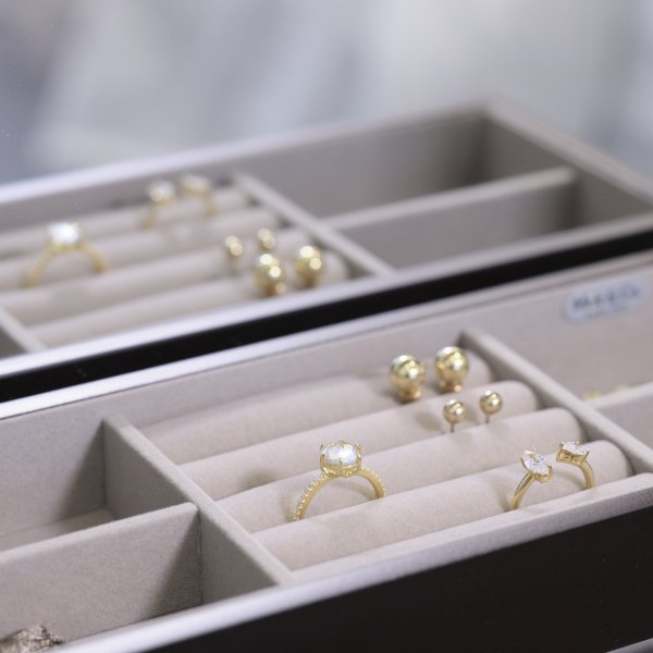 Davina Jewelry Box with Lock | Mele - Canada